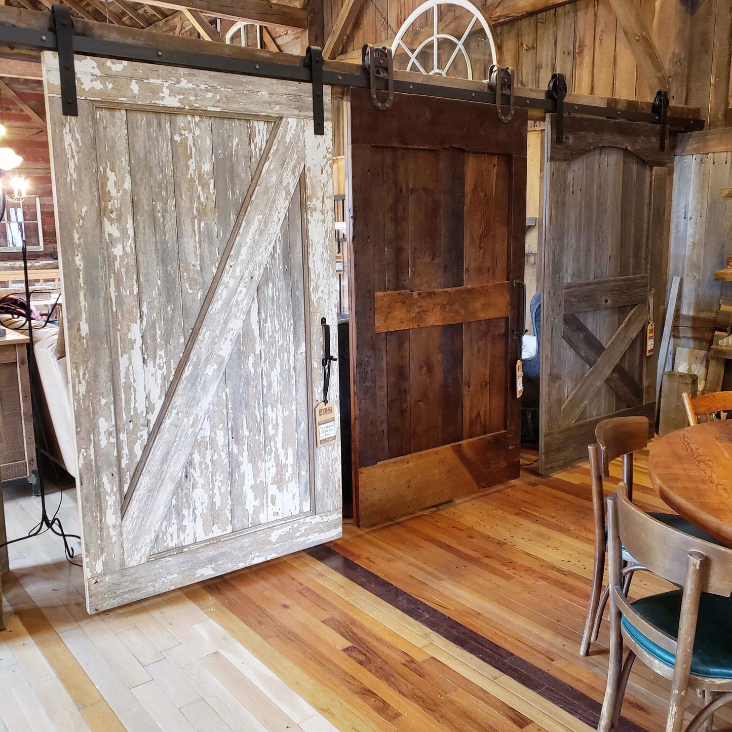 Barn Door -- Weathered White / Grey Z-Style